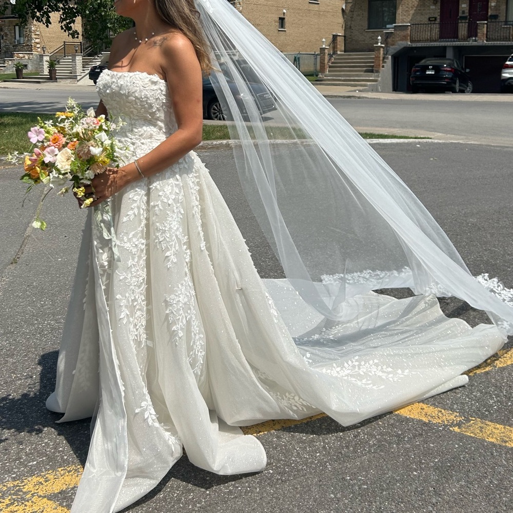 Madi Lane - Pia Wedding dress (altered)